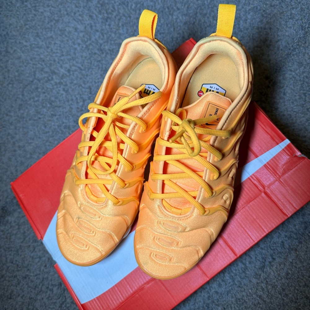 Nike Air Vapormax Plus “Yolk”